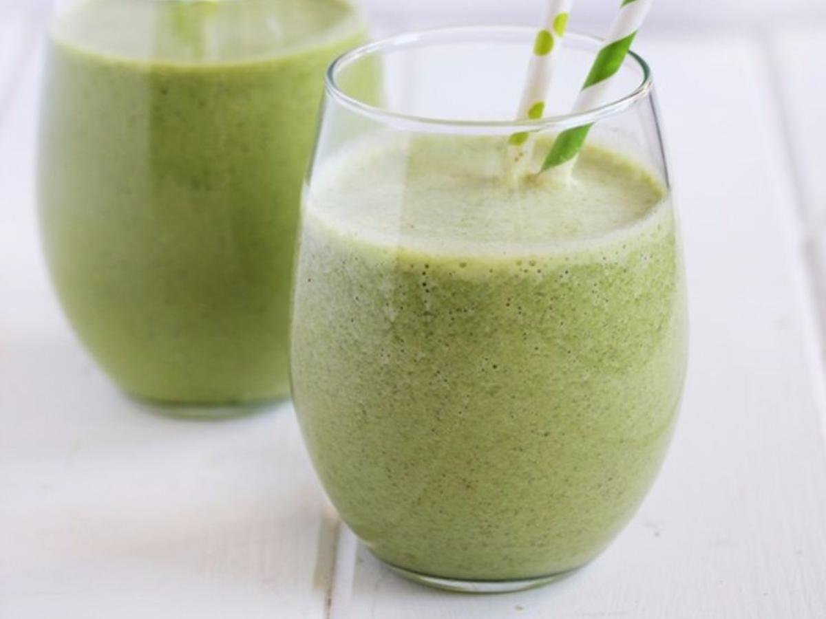 Creamy Green Chia Smoothie