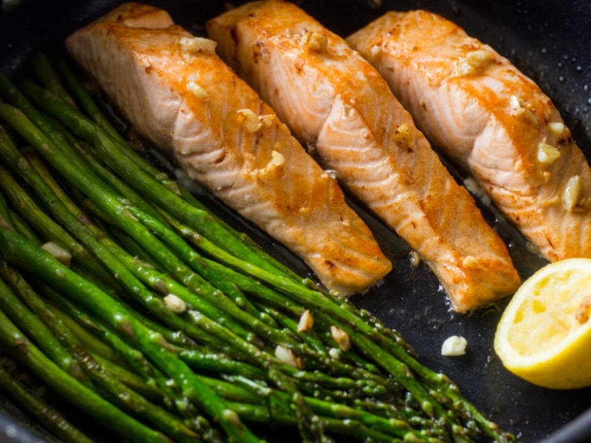 One Pan Lemon Garlic Salmon and Asparagus